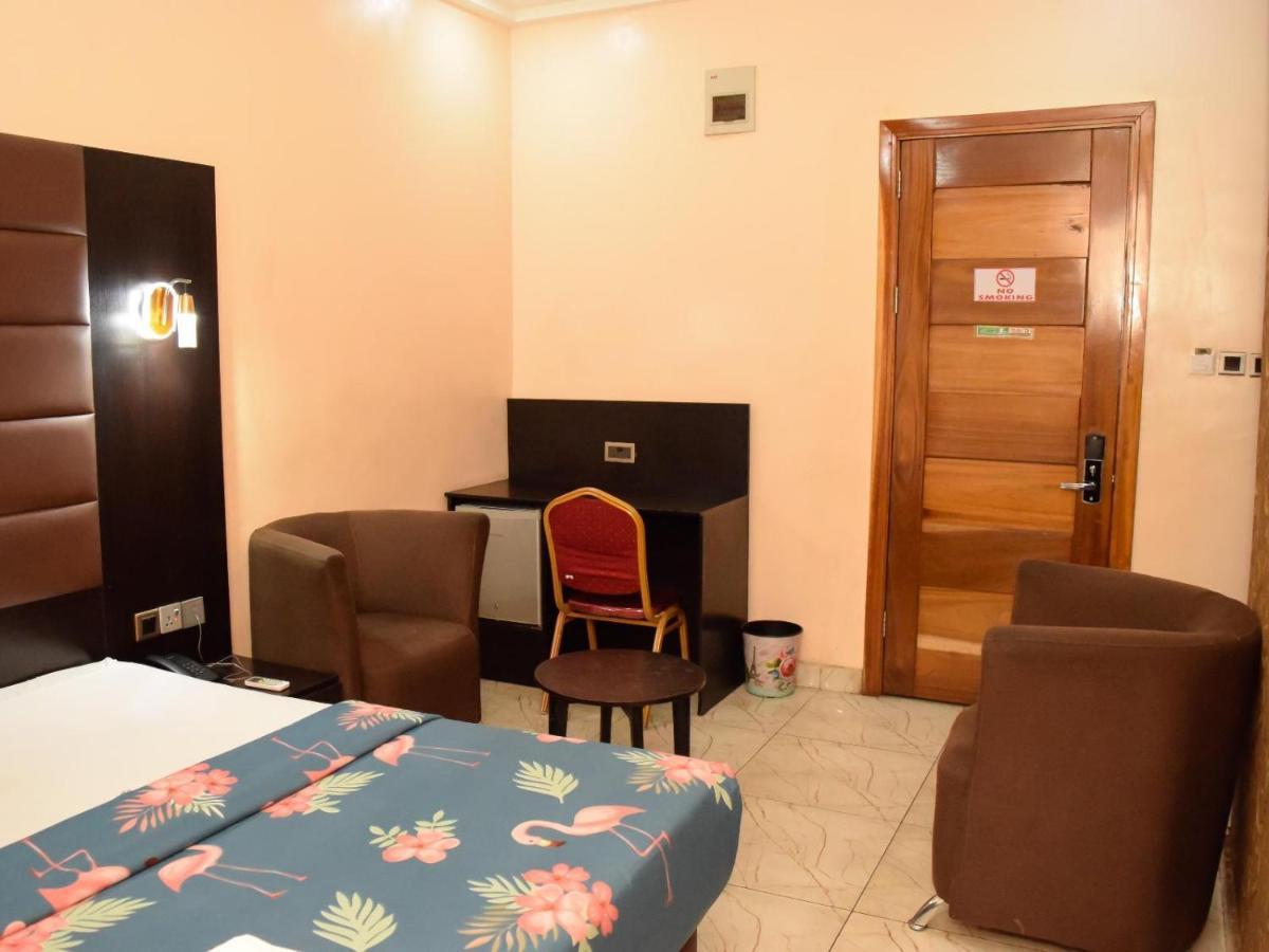 Bana Hotel & Suites Lagos Exterior foto