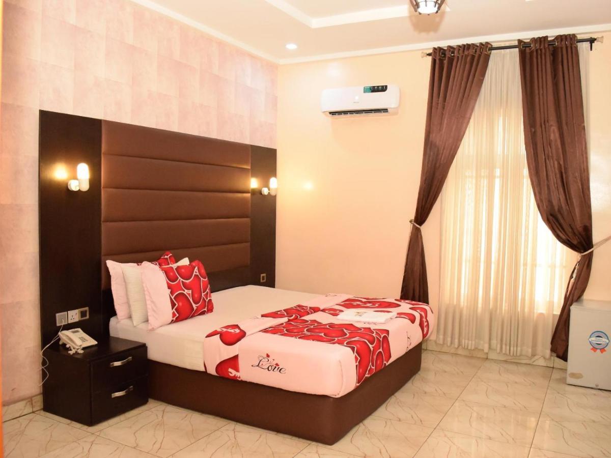 Bana Hotel & Suites Lagos Exterior foto