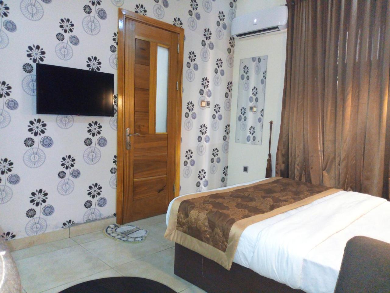 Bana Hotel & Suites Lagos Exterior foto